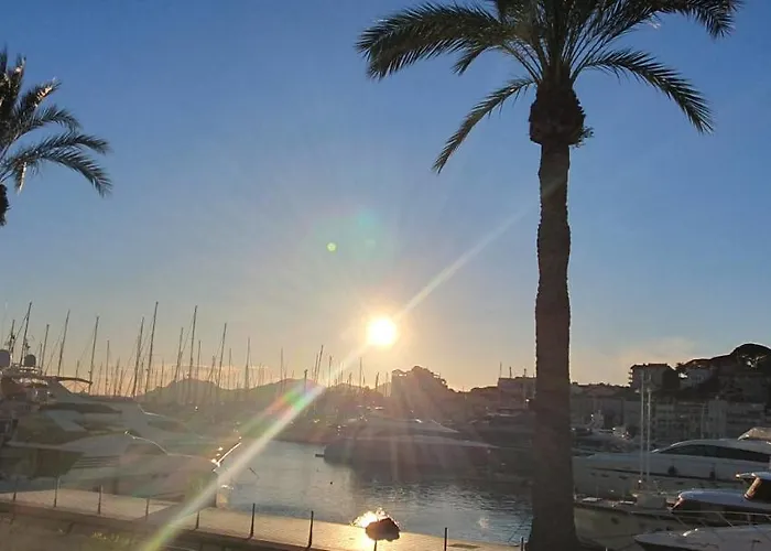 Cannes Suquet Croisette